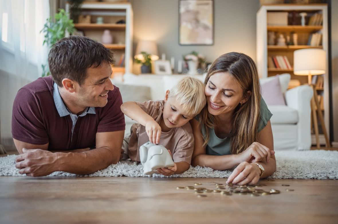 Parents teaching child about money